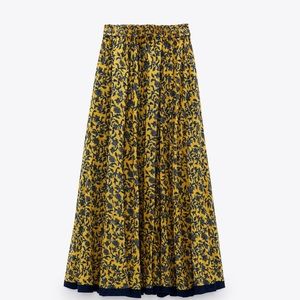 Zara skirt NWT XS